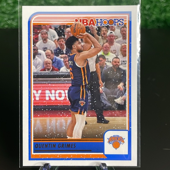Panini Lot of 10 NEW YORK KNICKS Basketball 🏀 Trading Cards - Picture 6 of 10